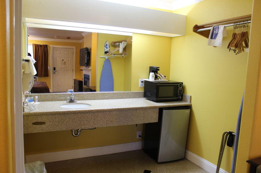 Surestay Hotel By Best Western Seaside Monterey Exteriér fotografie