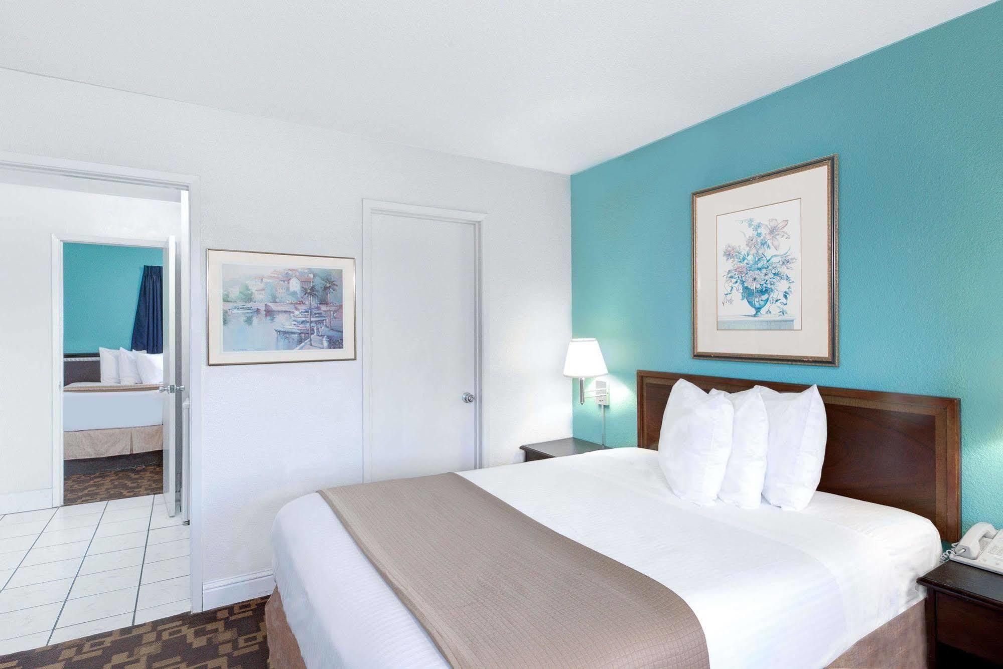 Surestay Hotel By Best Western Seaside Monterey Exteriér fotografie