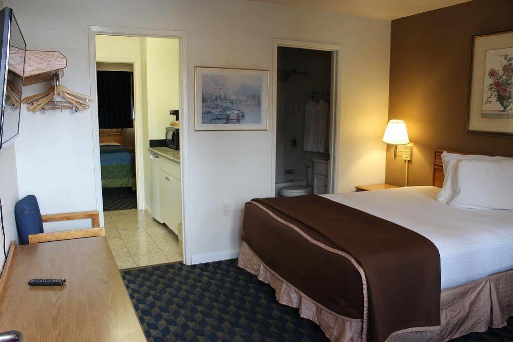 Surestay Hotel By Best Western Seaside Monterey Exteriér fotografie